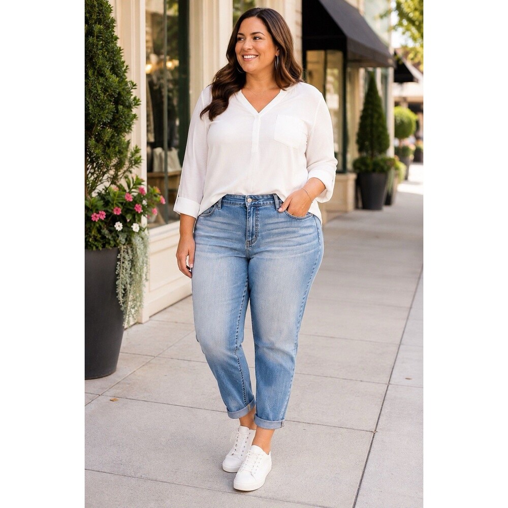 Jennifer Lopez Boyfriend Jeans 24W Plus Size Light Wash Cropped Stretch Denim